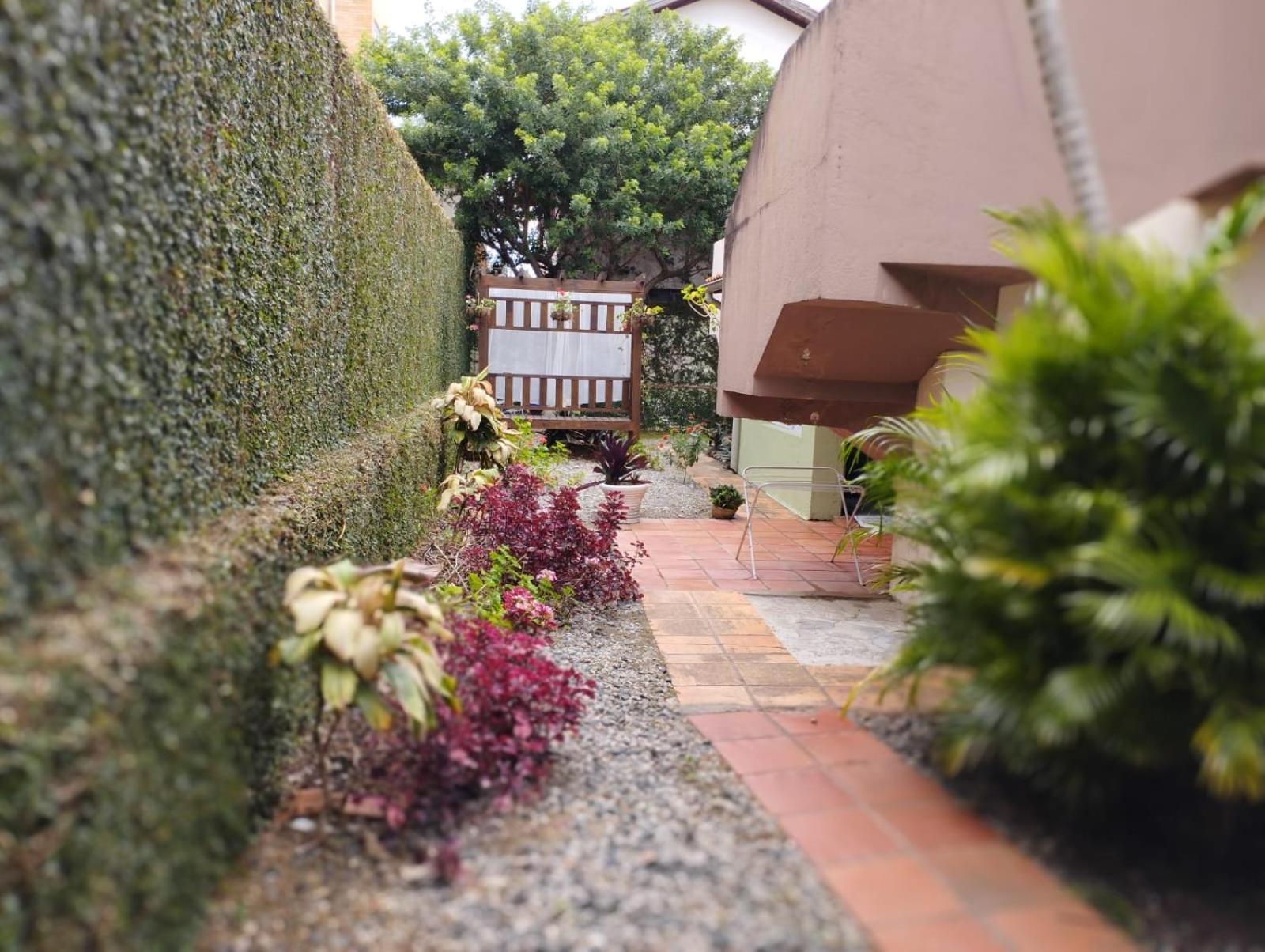 Charmoso Apto Com Clima De Casa Em Canasvieiras Florianópolis Eksteriør bilde